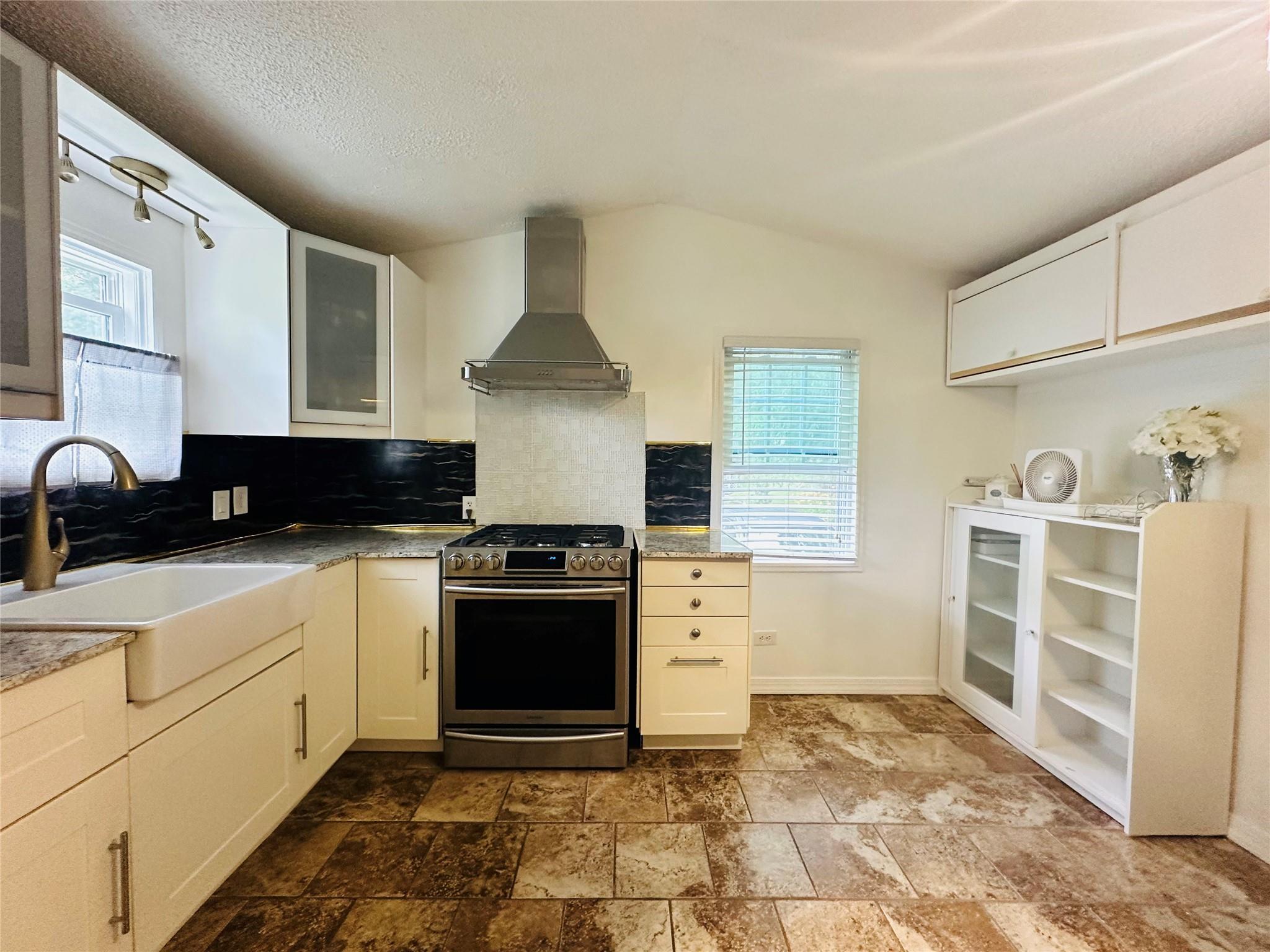 Single Family Legend Dr  Orange County, NY 12586, MLS-883399-6