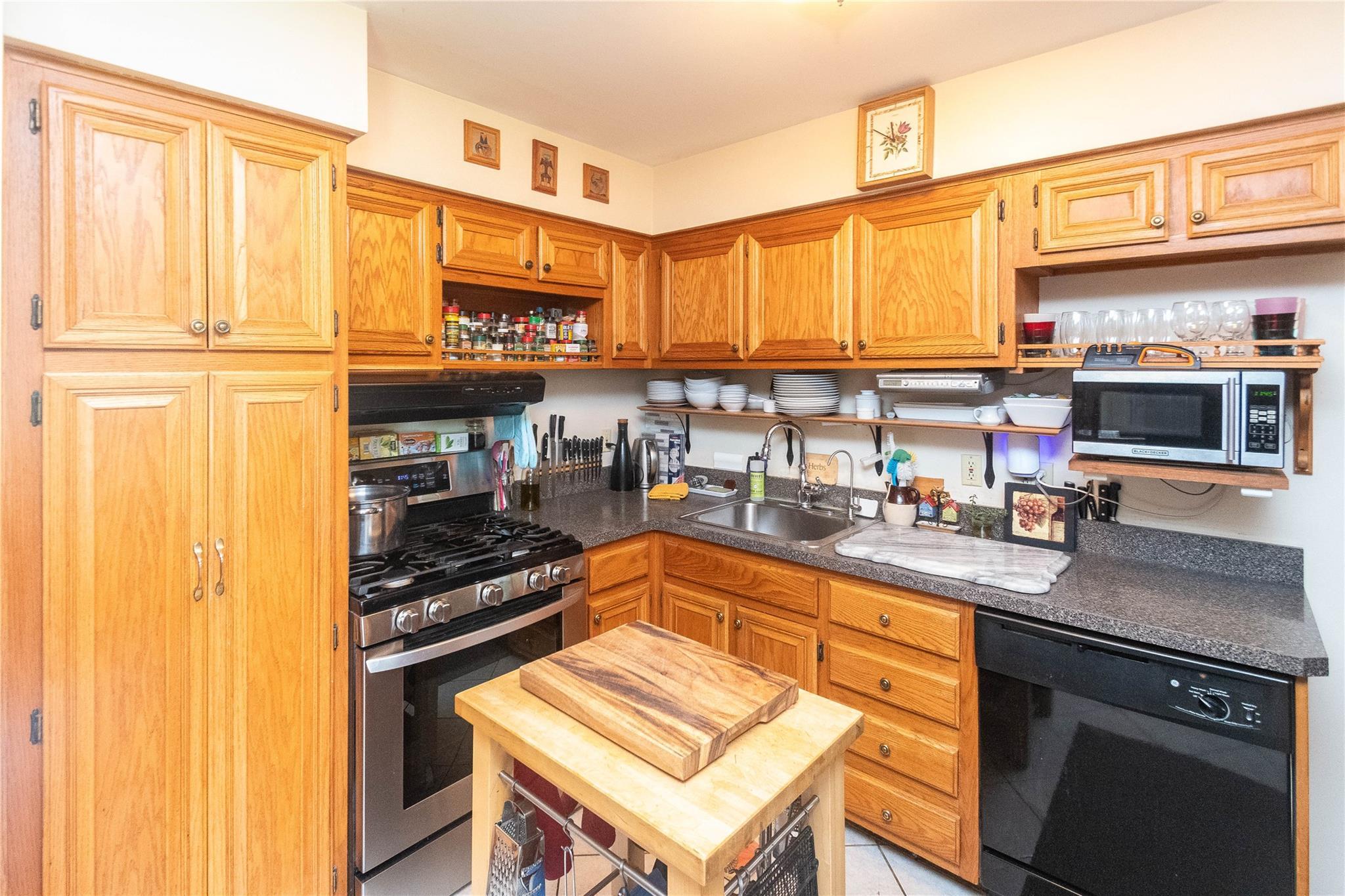 Single Family Flamingo  Dutchess County, NY 12601, MLS-883414-11