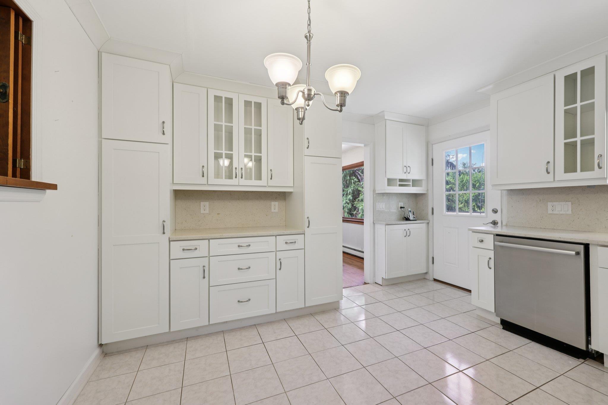 Single Family Ridgefield  Orange County, NY 12550, MLS-883424-10