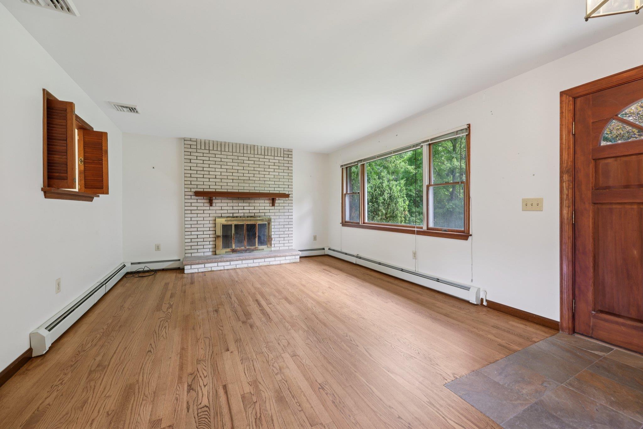 Single Family Ridgefield  Orange County, NY 12550, MLS-883424-12