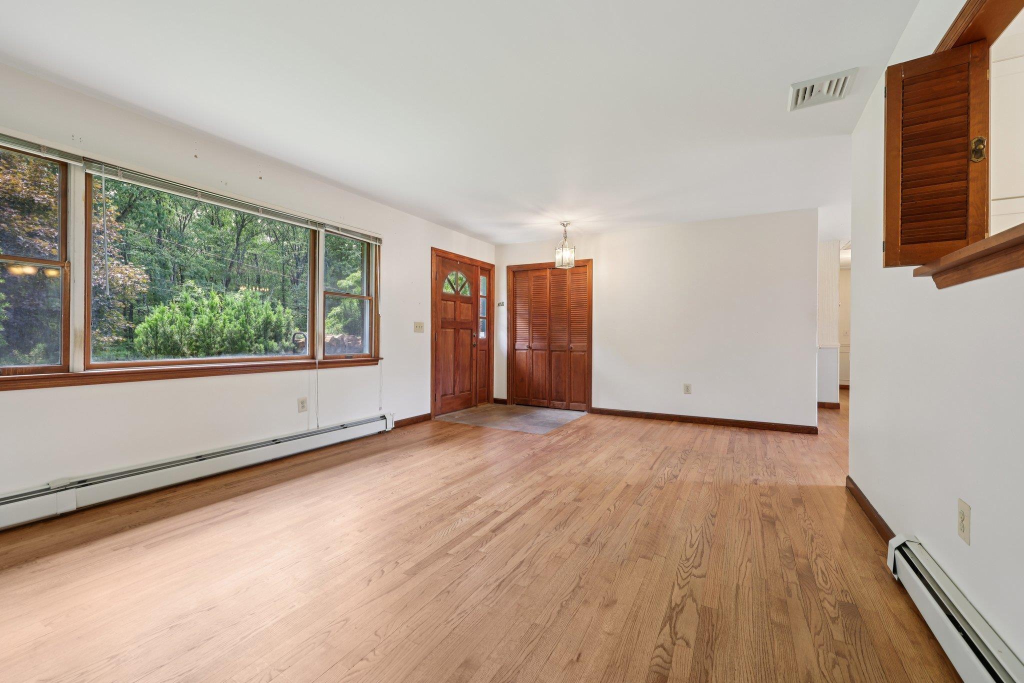 Single Family Ridgefield  Orange County, NY 12550, MLS-883424-13
