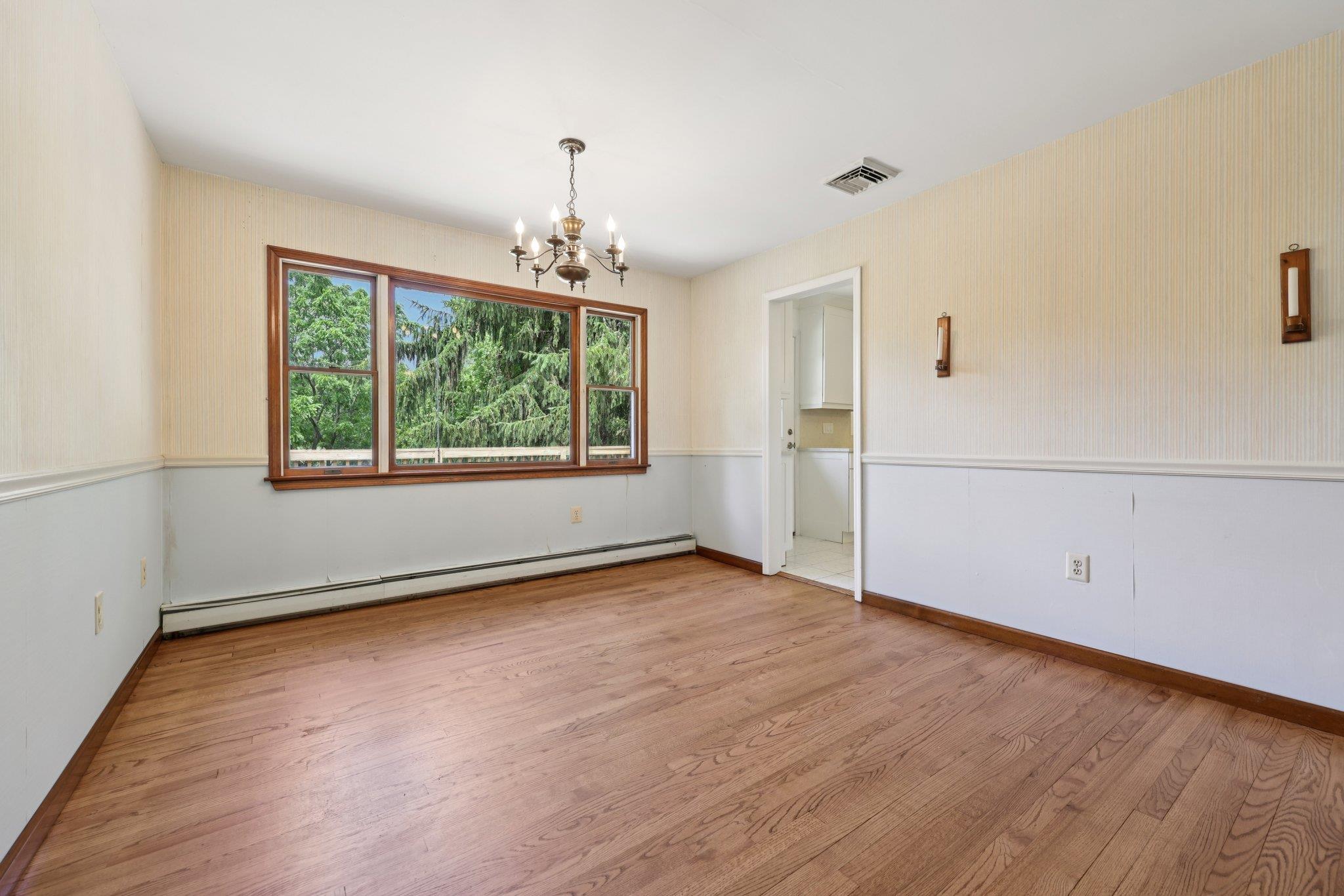 Single Family Ridgefield  Orange County, NY 12550, MLS-883424-15