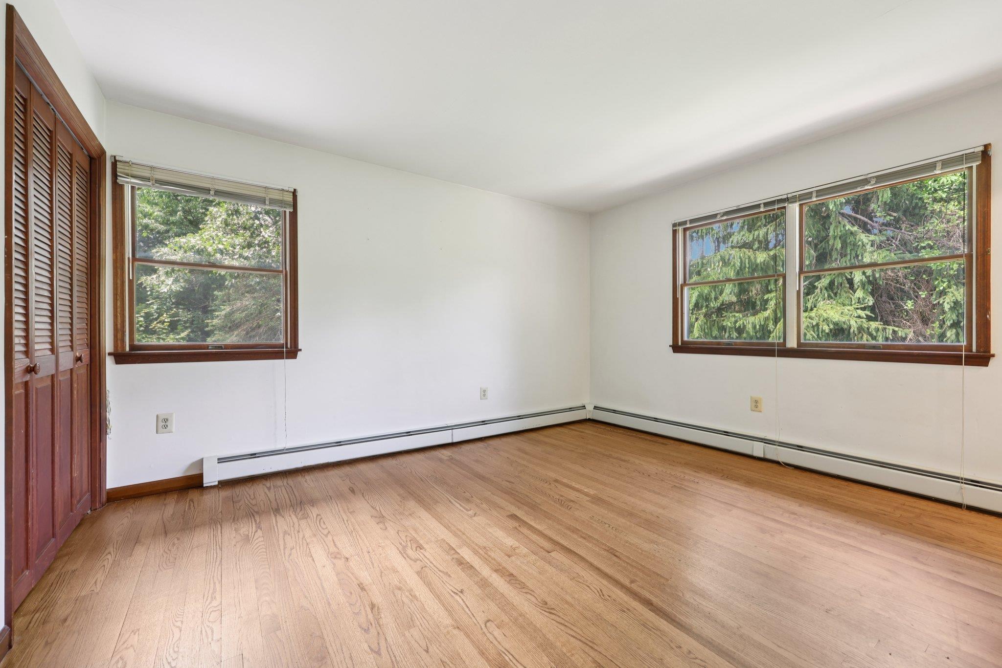 Single Family Ridgefield  Orange County, NY 12550, MLS-883424-21