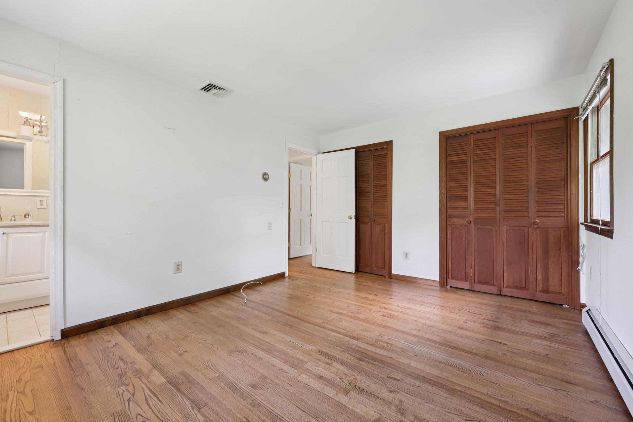 Single Family Ridgefield  Orange County, NY 12550, MLS-883424-22