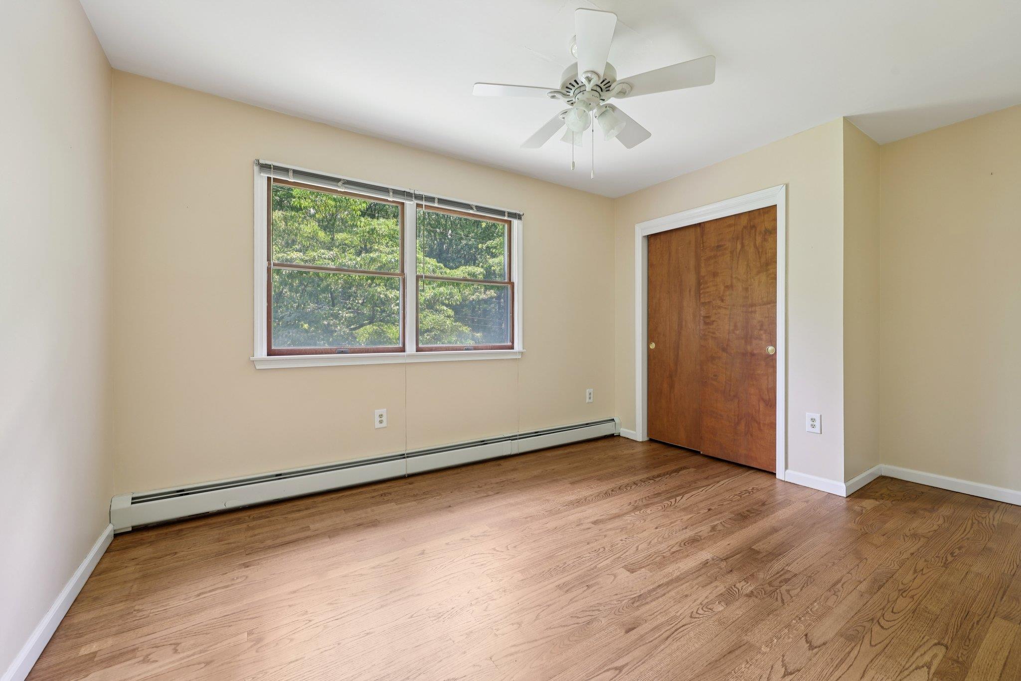 Single Family Ridgefield  Orange County, NY 12550, MLS-883424-24