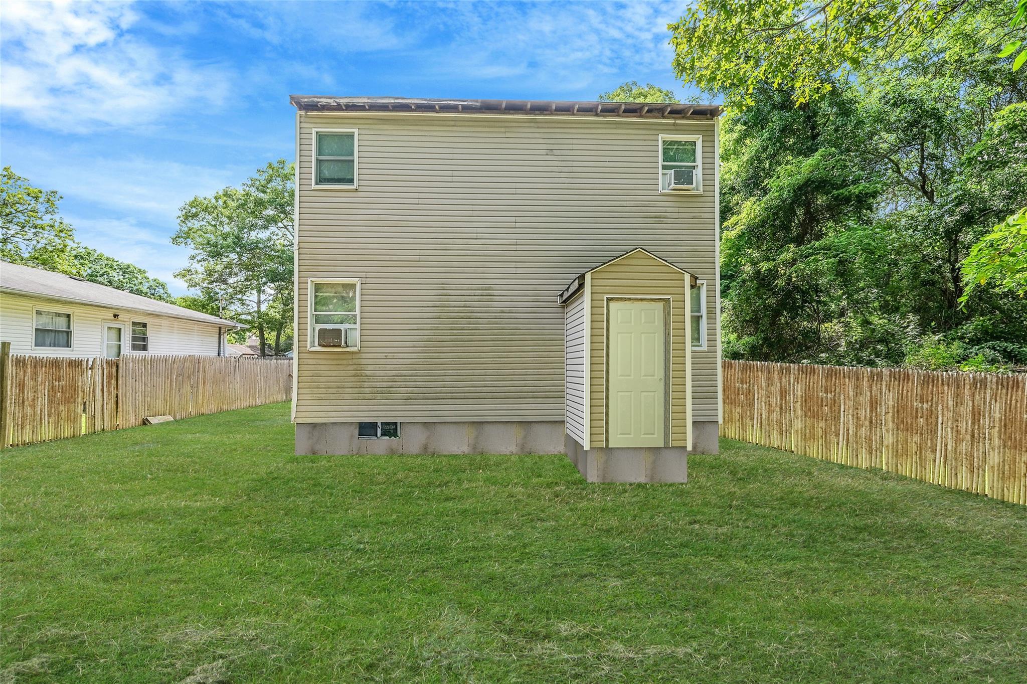Single Family Broadway  Suffolk County, NY 11967, MLS-883456-10