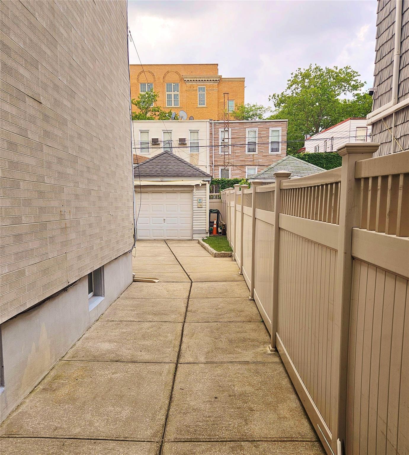 Single Family 76th  Queens, NY 11385, MLS-883460-31