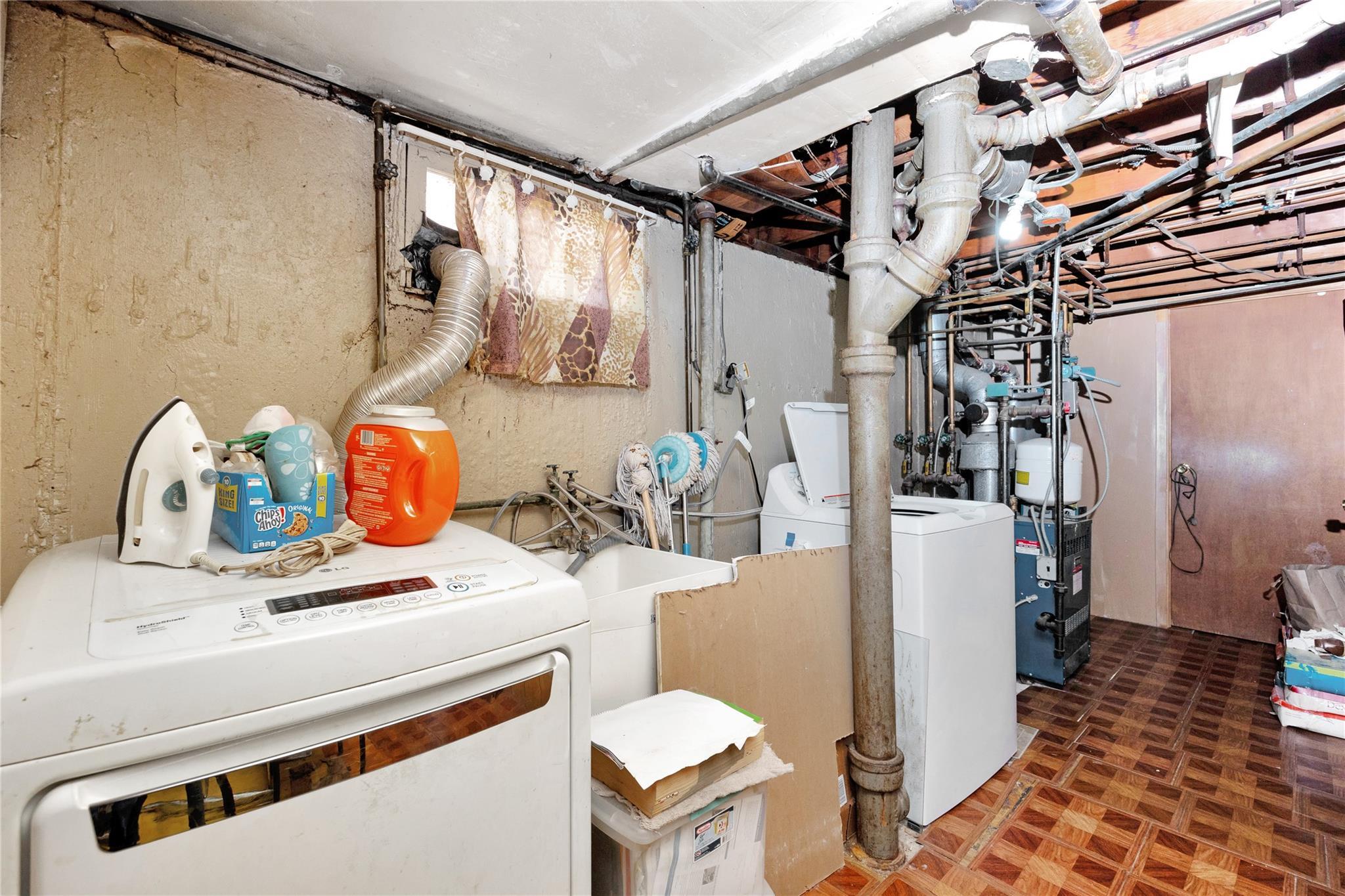 Single Family Conduit  Queens, NY 11436, MLS-883464-24