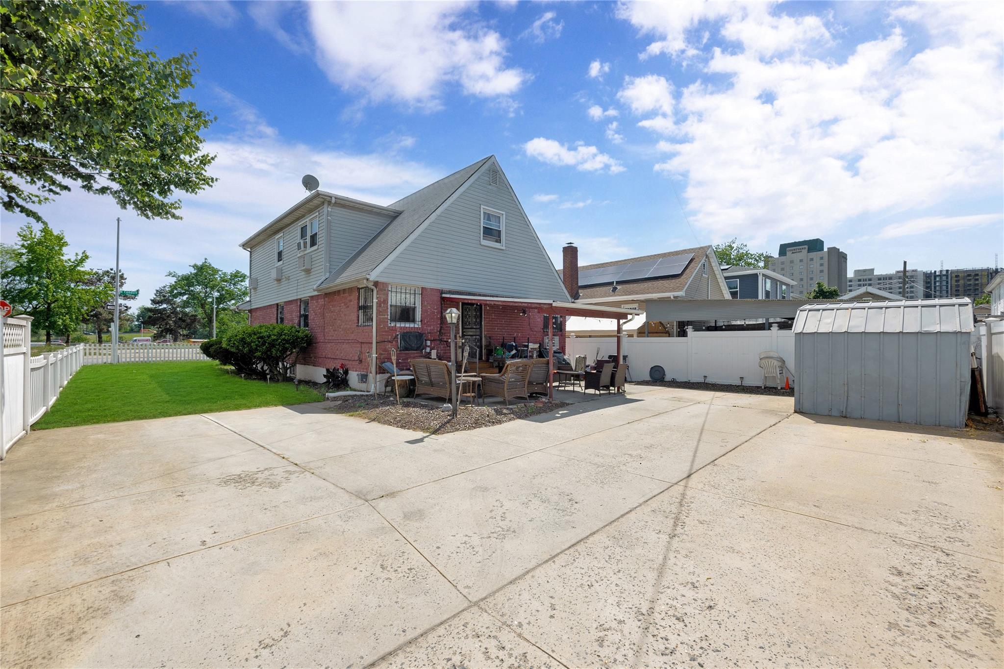 Single Family Conduit  Queens, NY 11436, MLS-883464-27