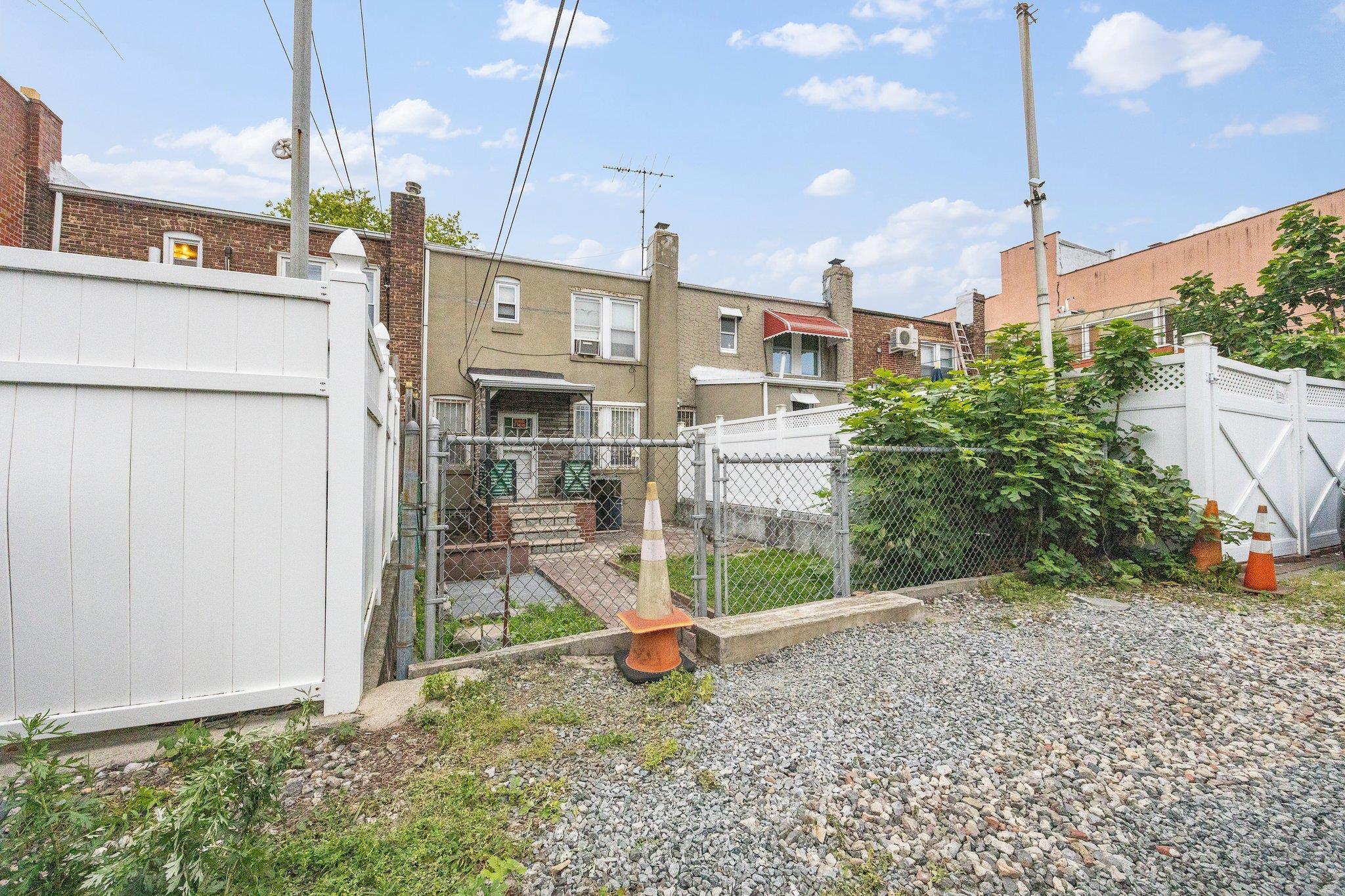 Single Family 38th  Queens, NY 11105, MLS-883489-11
