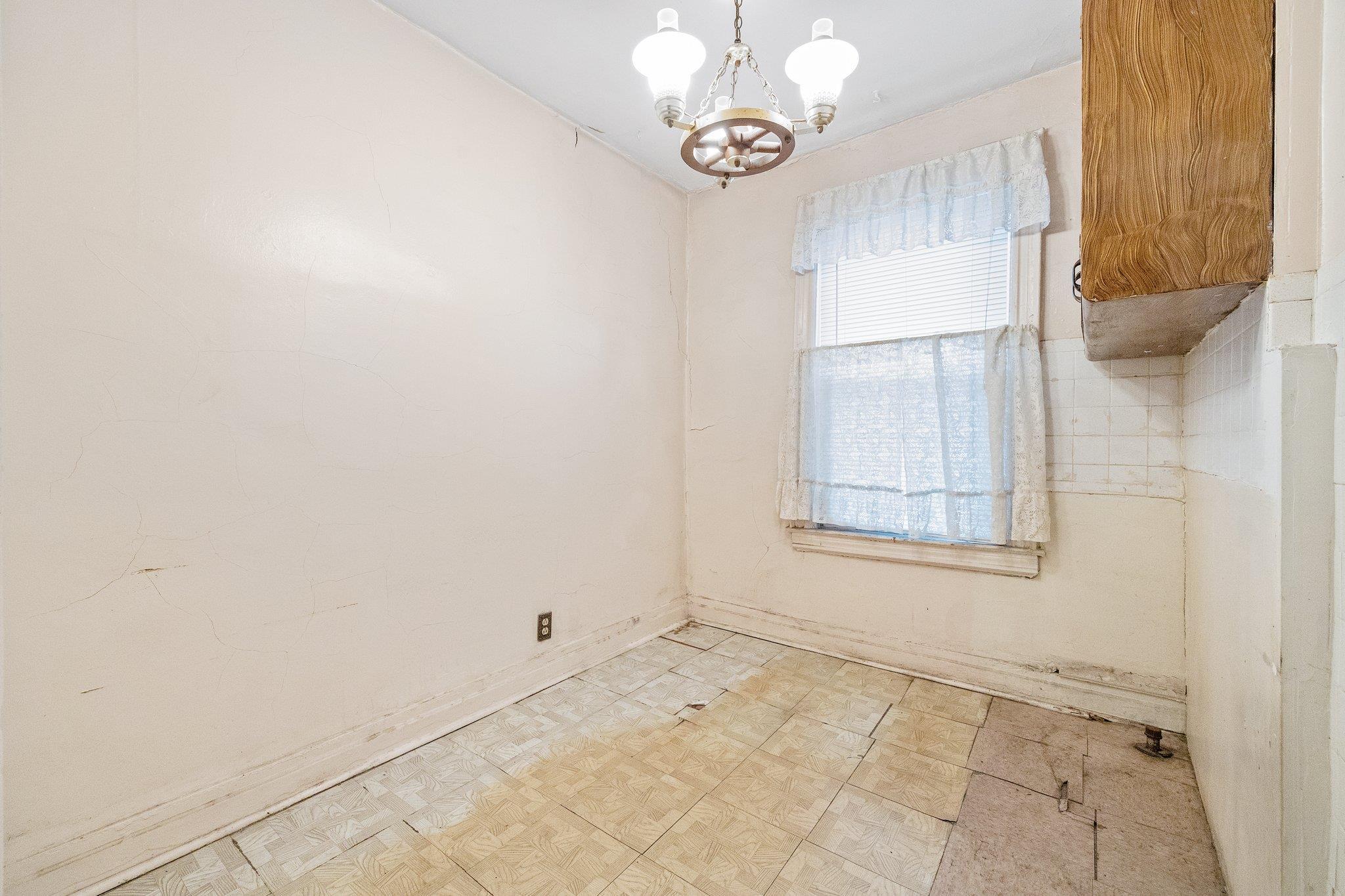 Single Family 38th  Queens, NY 11105, MLS-883489-16