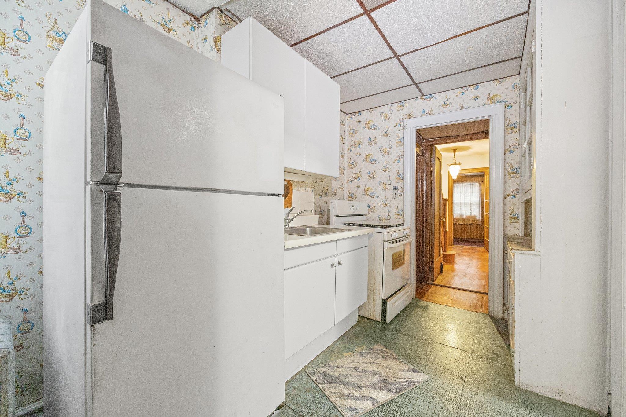 Single Family 38th  Queens, NY 11105, MLS-883489-7