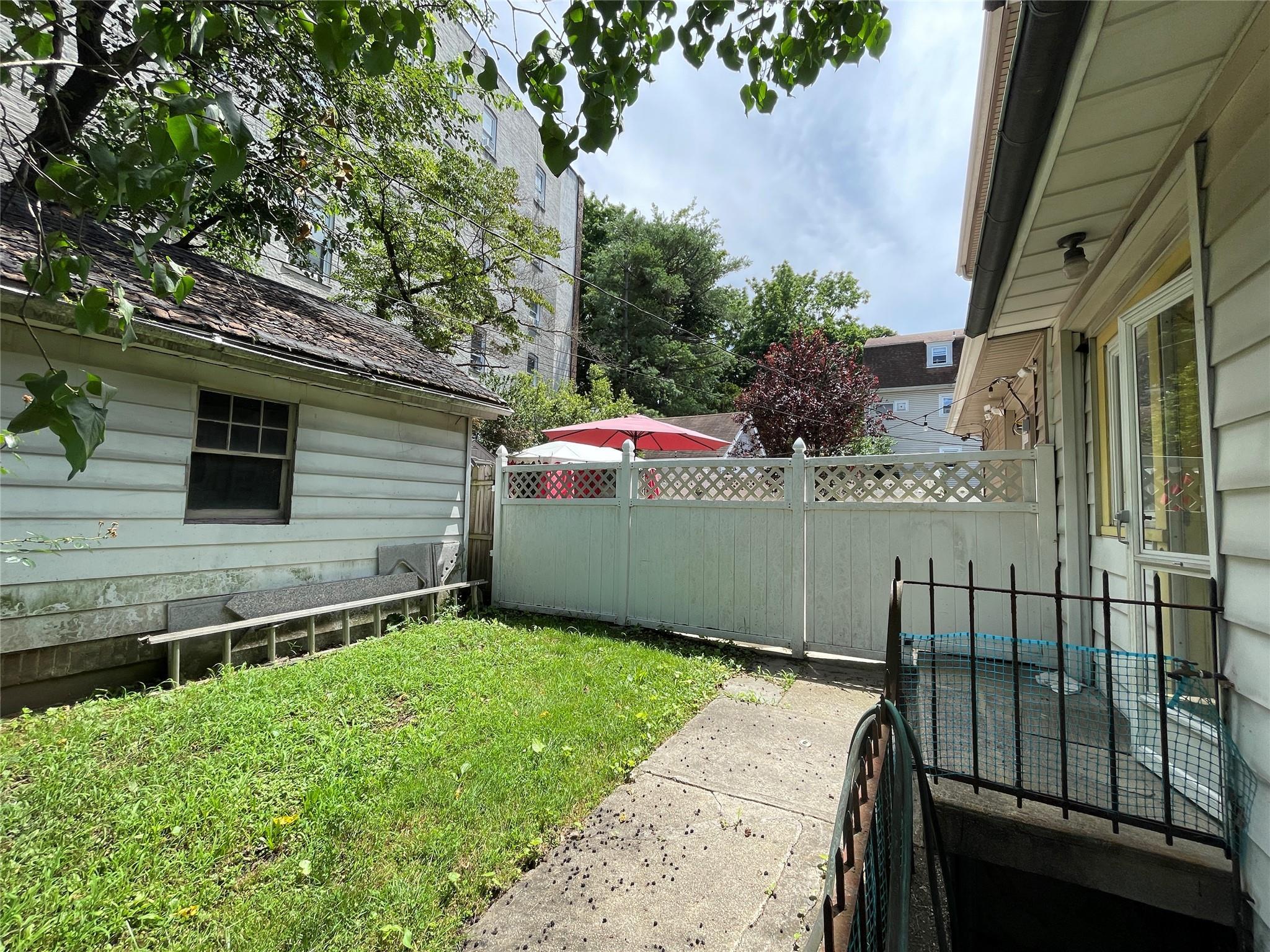 Single Family Hawthorne  Westchester County, NY 10705, MLS-883490-11