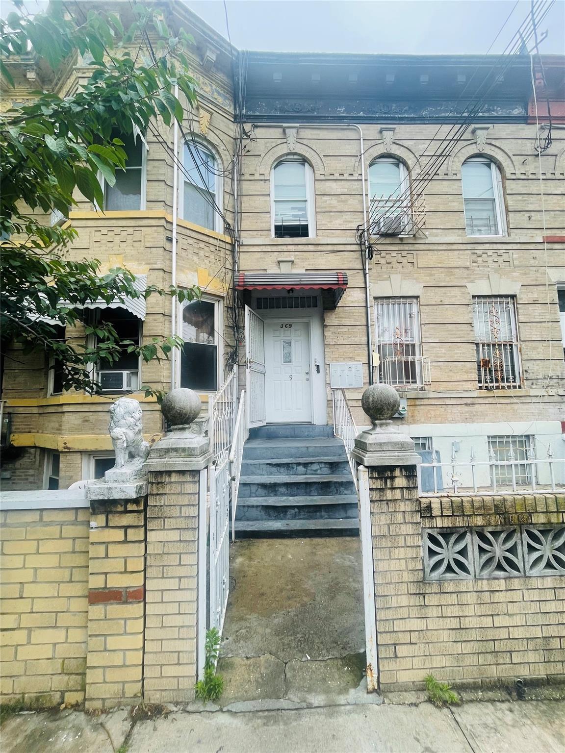 Single Family Berriman  Brooklyn, NY 11208, MLS-883497-3
