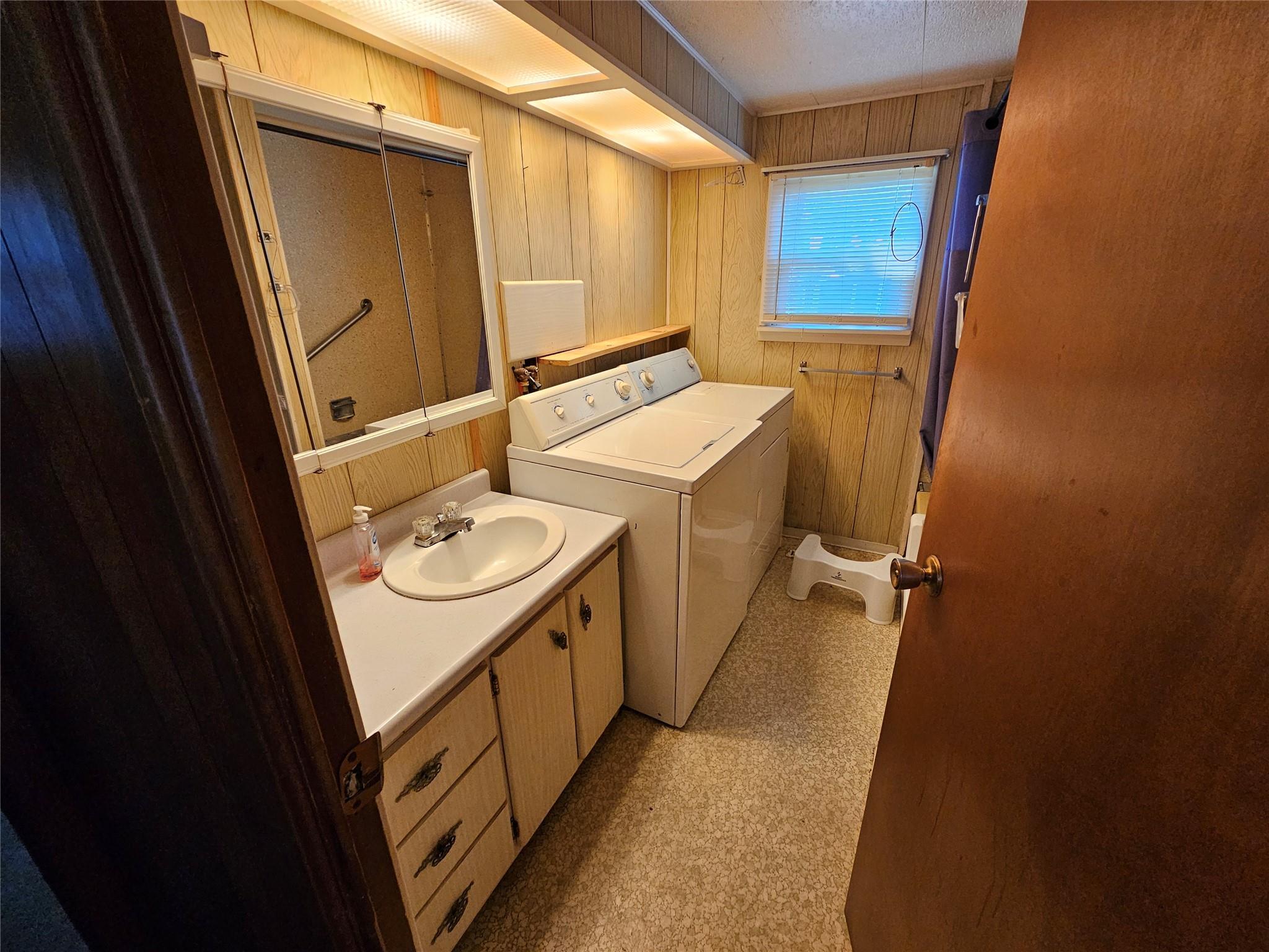 Single Family River Rd  Suffolk County, NY 11933, MLS-883507-11