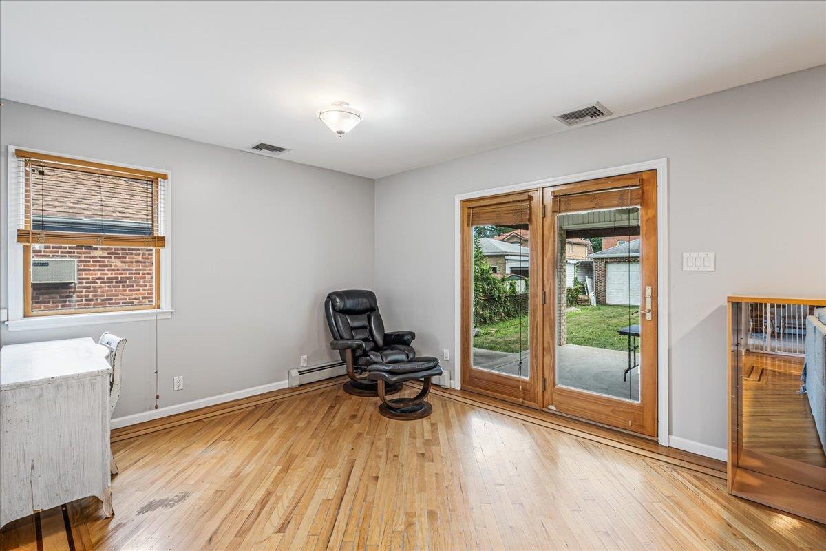 Single Family 22nd  Queens, NY 11357, MLS-883510-16
