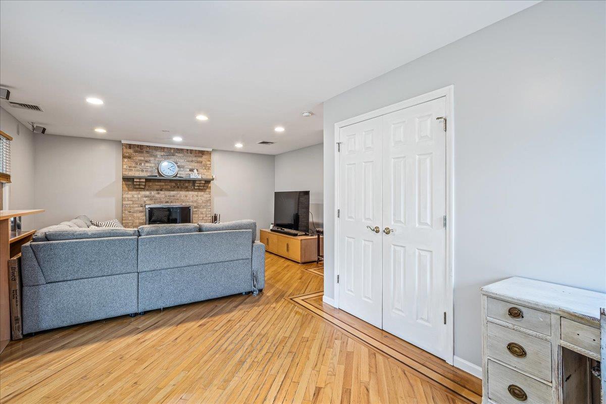 Single Family 22nd  Queens, NY 11357, MLS-883510-17