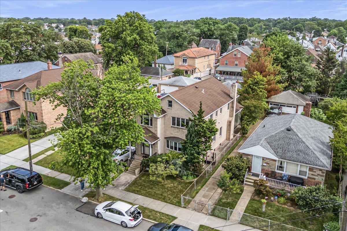 Single Family 22nd  Queens, NY 11357, MLS-883510-2