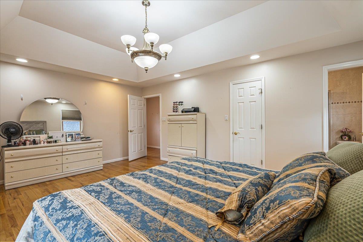 Single Family 22nd  Queens, NY 11357, MLS-883510-22