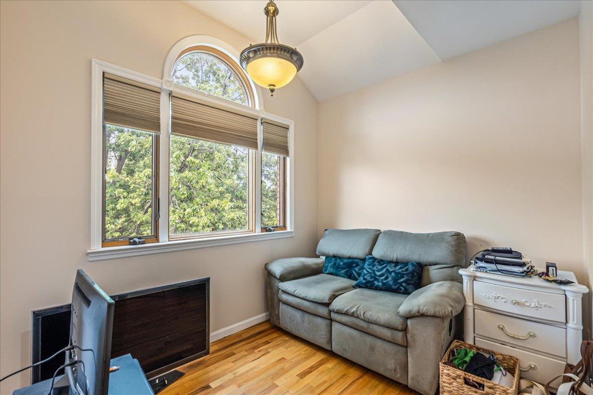 Single Family 22nd  Queens, NY 11357, MLS-883510-23