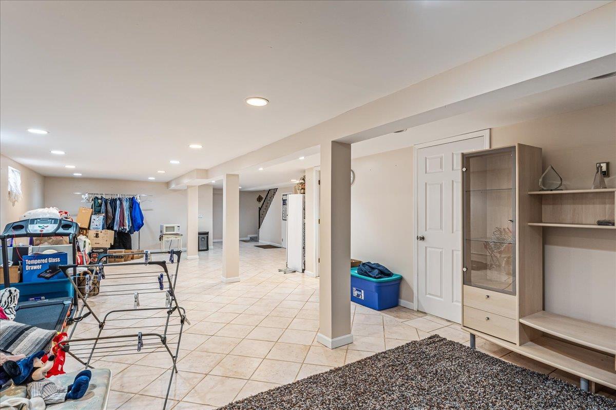 Single Family 22nd  Queens, NY 11357, MLS-883510-31