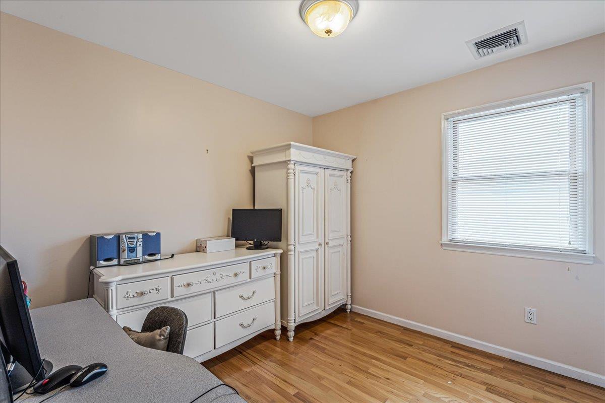 Single Family 22nd  Queens, NY 11357, MLS-883510-34