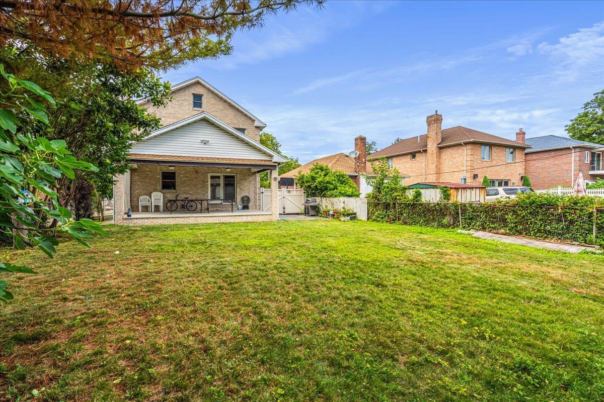 Single Family 22nd  Queens, NY 11357, MLS-883510-37