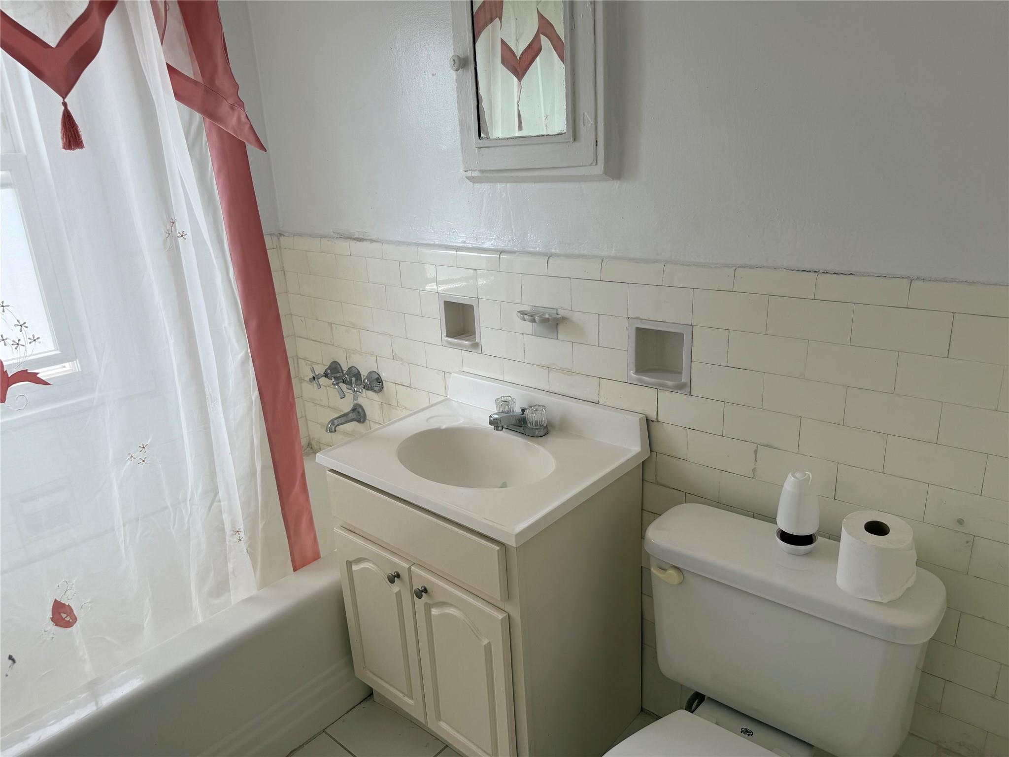 Single Family 202nd  Queens, NY 11423, MLS-883539-12