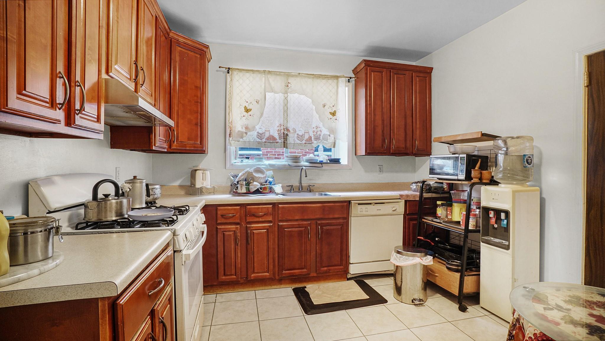 Single Family Parsons Blvd.  Queens, NY 11435, MLS-883540-3