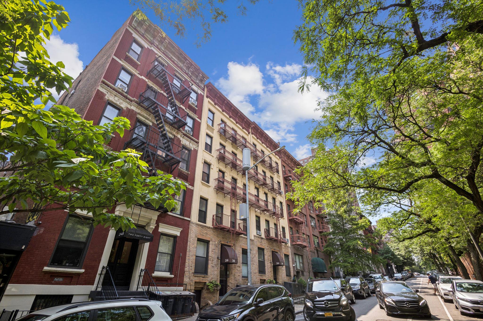Coop 90th  Manhattan, NY 10128, MLS-883562-3
