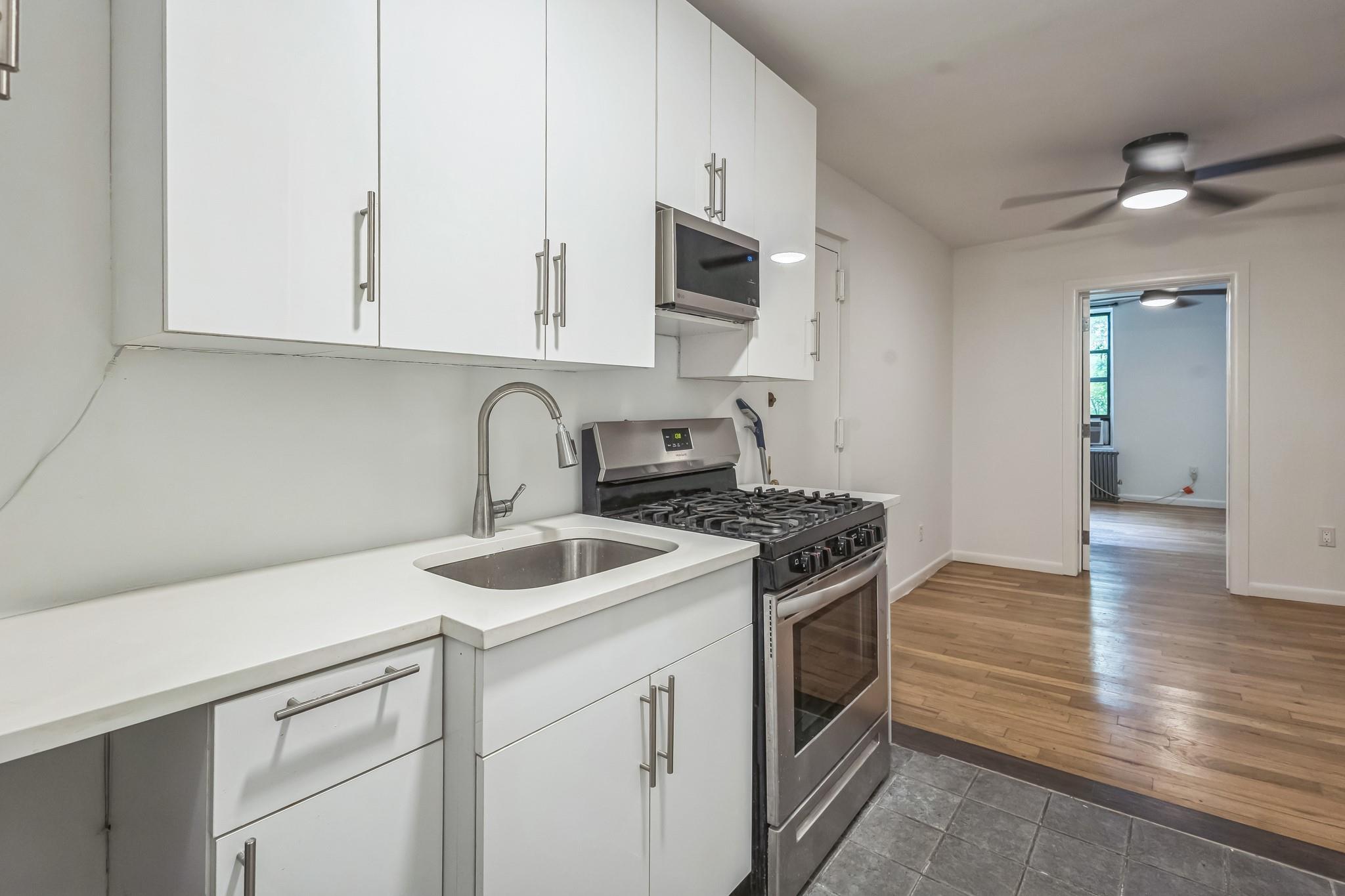 Coop 90th  Manhattan, NY 10128, MLS-883562-9