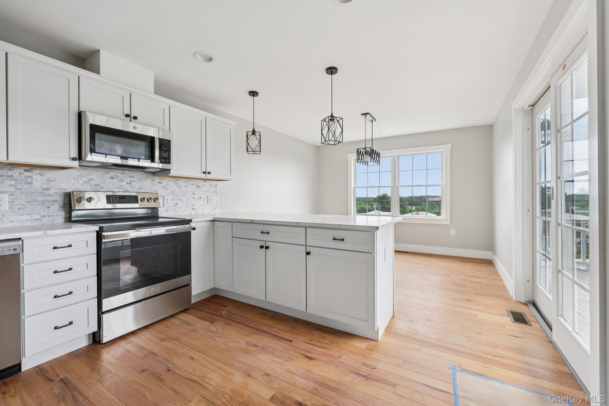 Single Family University  Westchester County, NY 10704, MLS-883569-10