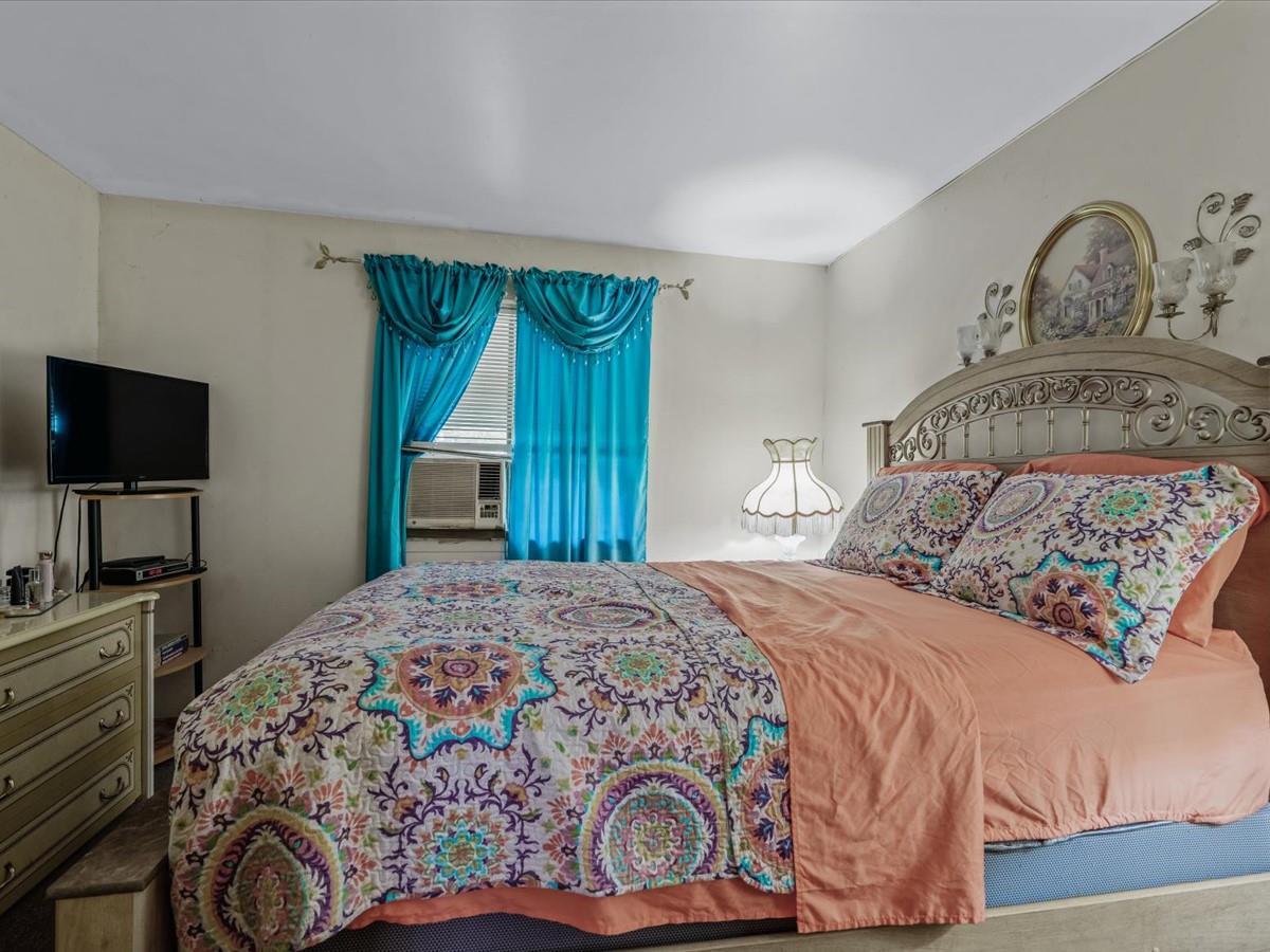 Single Family Christopher  Brooklyn, NY 11212, MLS-883598-7