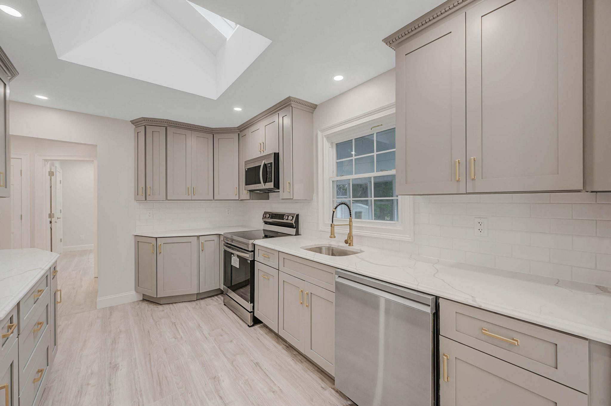 Single Family Woodville  Suffolk County, NY 11953, MLS-883607-2