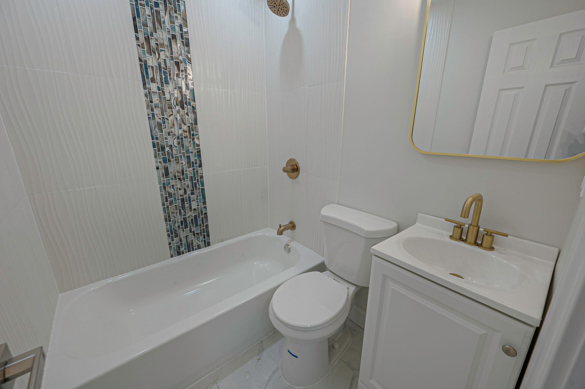 Single Family Woodville  Suffolk County, NY 11953, MLS-883607-6