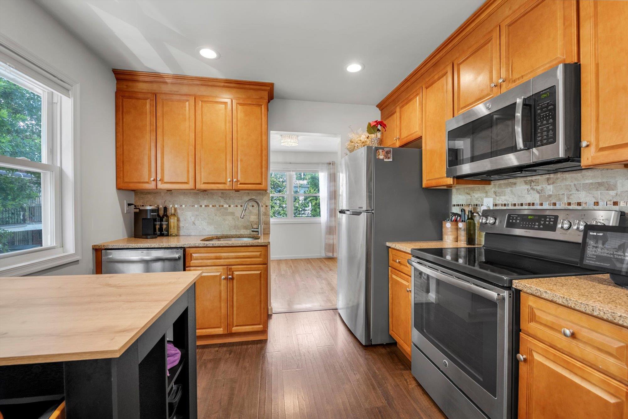 Single Family 215th  Queens, NY 11360, MLS-883622-20