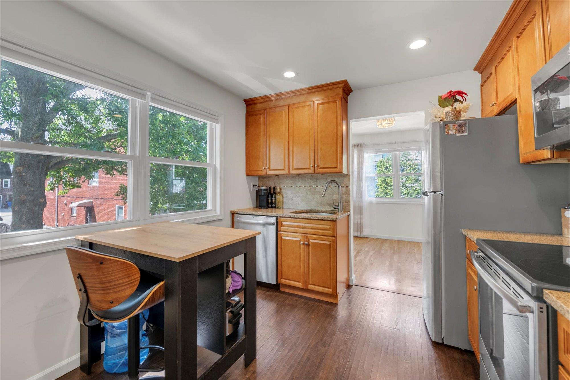 Single Family 215th  Queens, NY 11360, MLS-883622-21