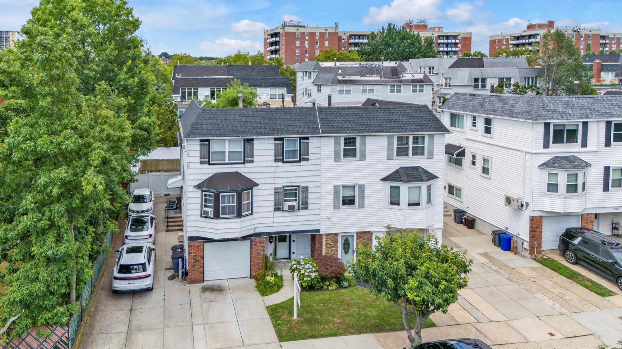 Single Family 215th  Queens, NY 11360, MLS-883622-31