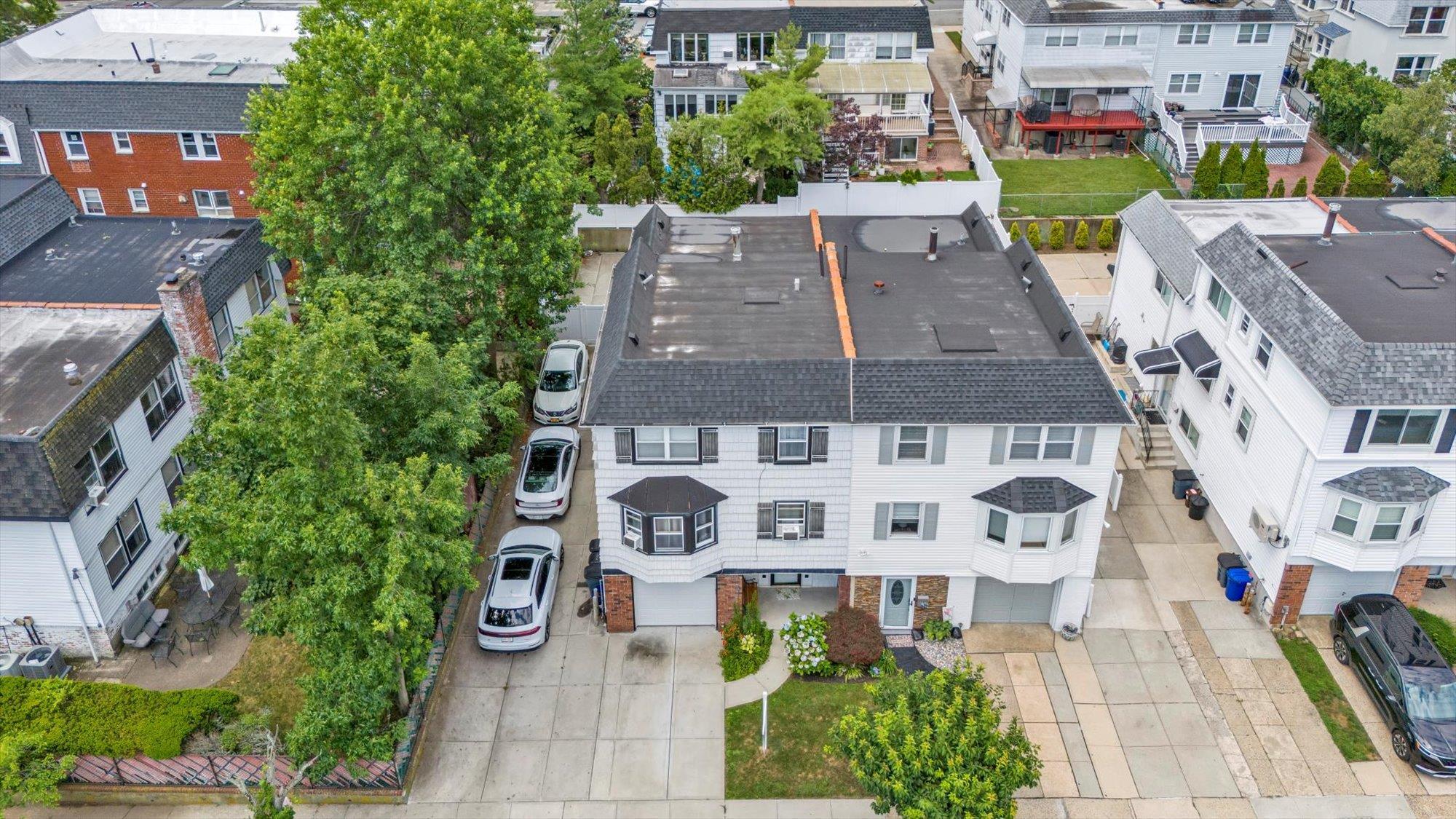 Single Family 215th  Queens, NY 11360, MLS-883622-32