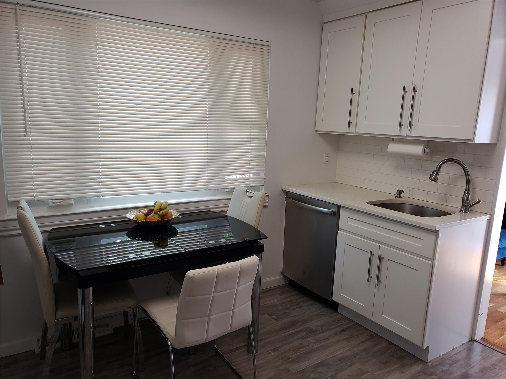 Single Family 215th  Queens, NY 11360, MLS-883622-8