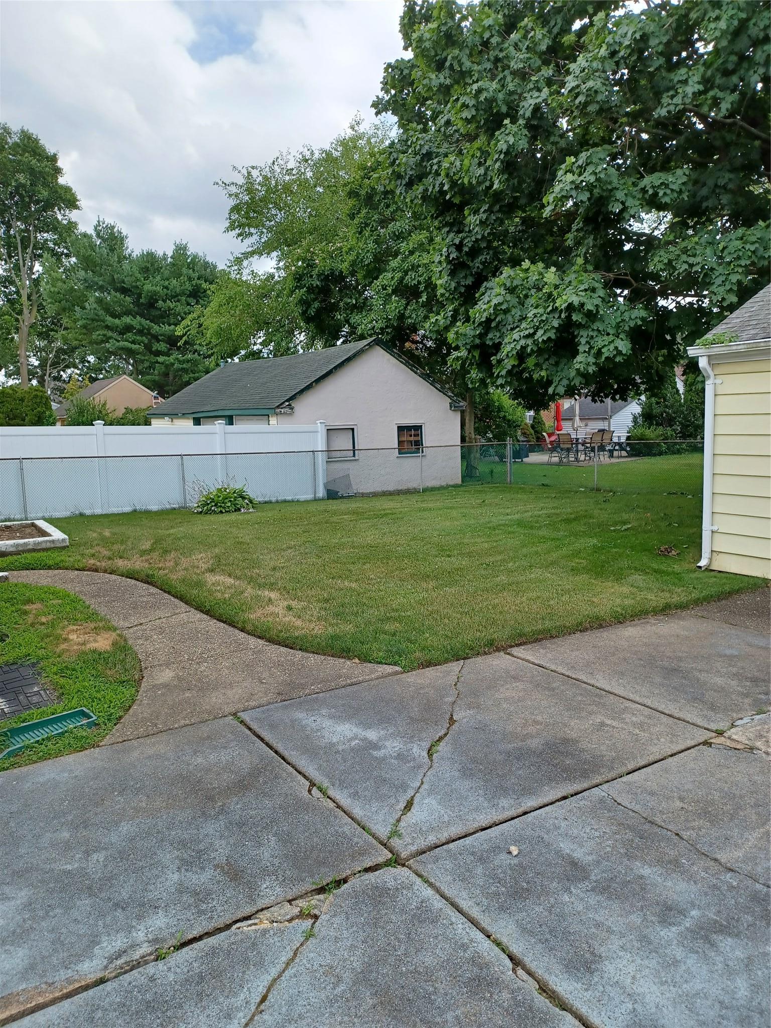 Single Family Allen  Nassau County, NY 11550, MLS-883636-12
