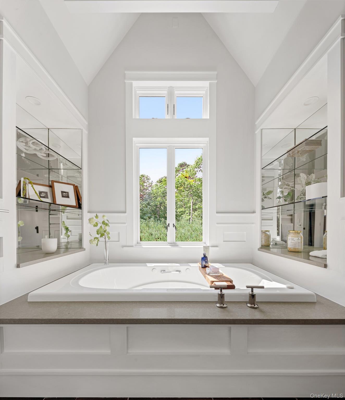 Single Family Millstone Brook Suffolk County, NY 11968, MLS-883637-15