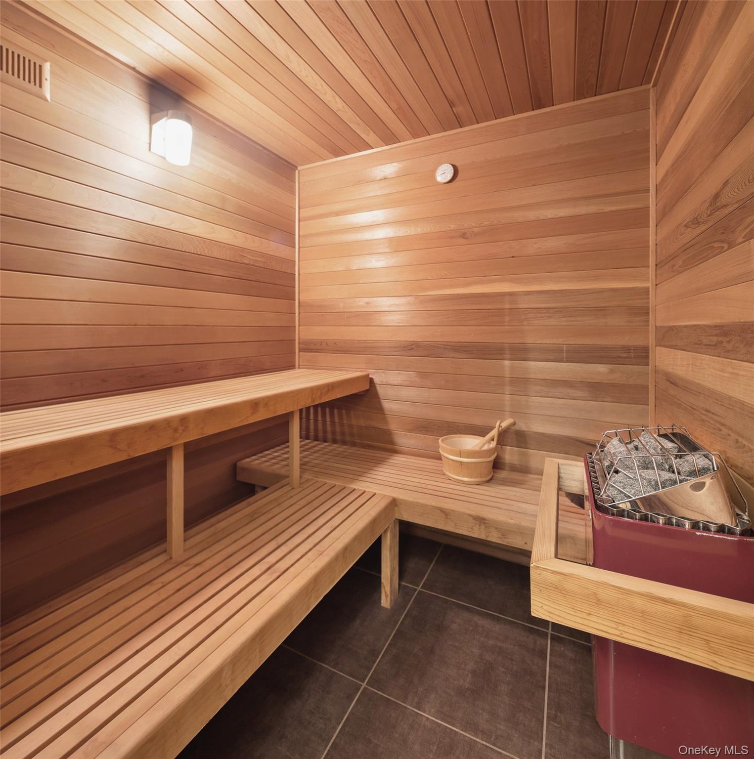 Single Family Millstone Brook Suffolk County, NY 11968, MLS-883637-25