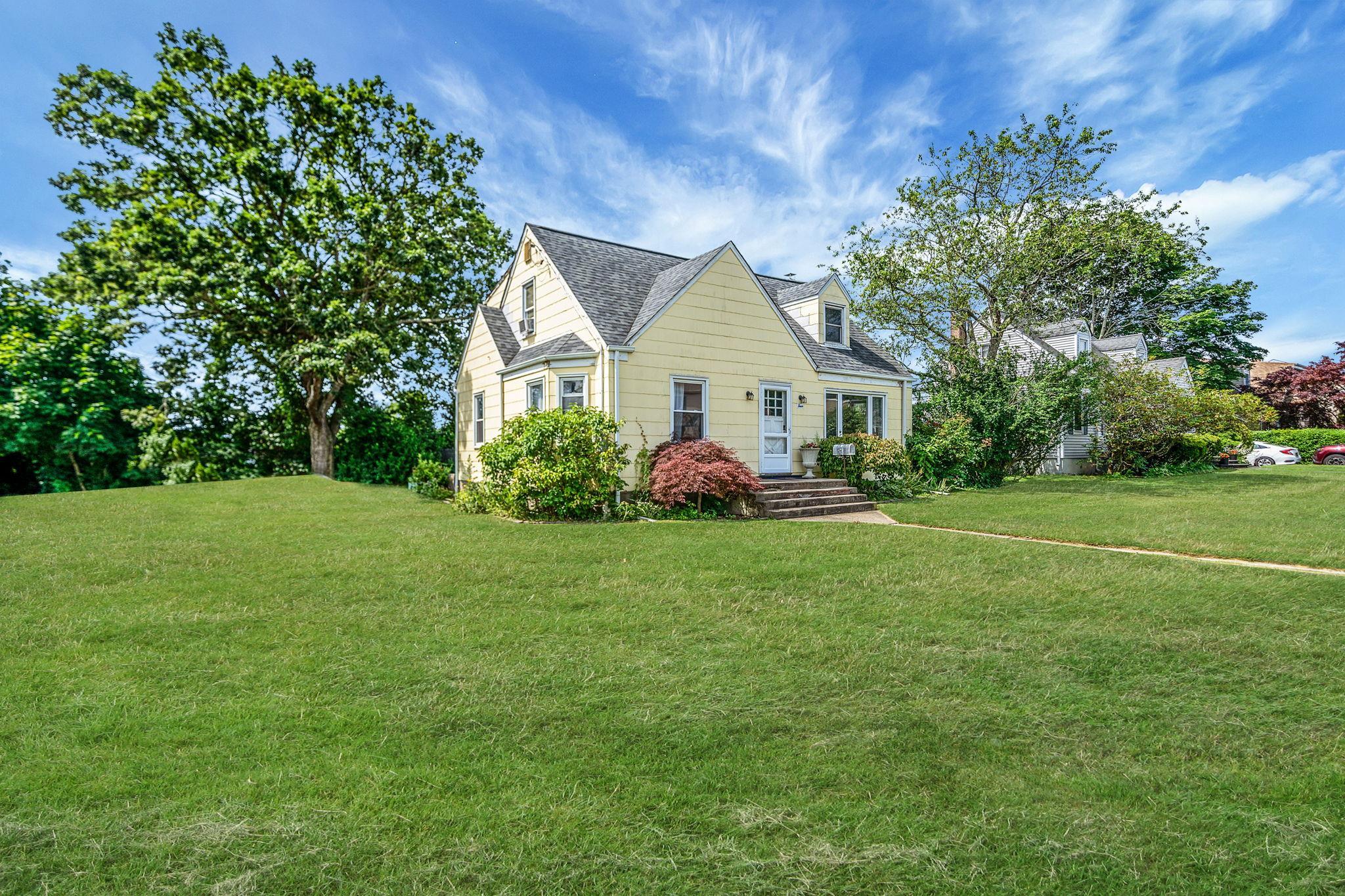 Single Family Jones  Suffolk County, NY 11772, MLS-883638-2