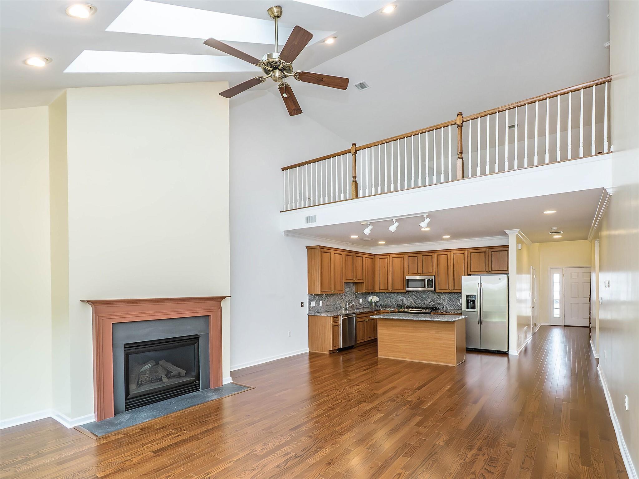 Condo Pond View  Nassau County, NY 11050, MLS-883651-12