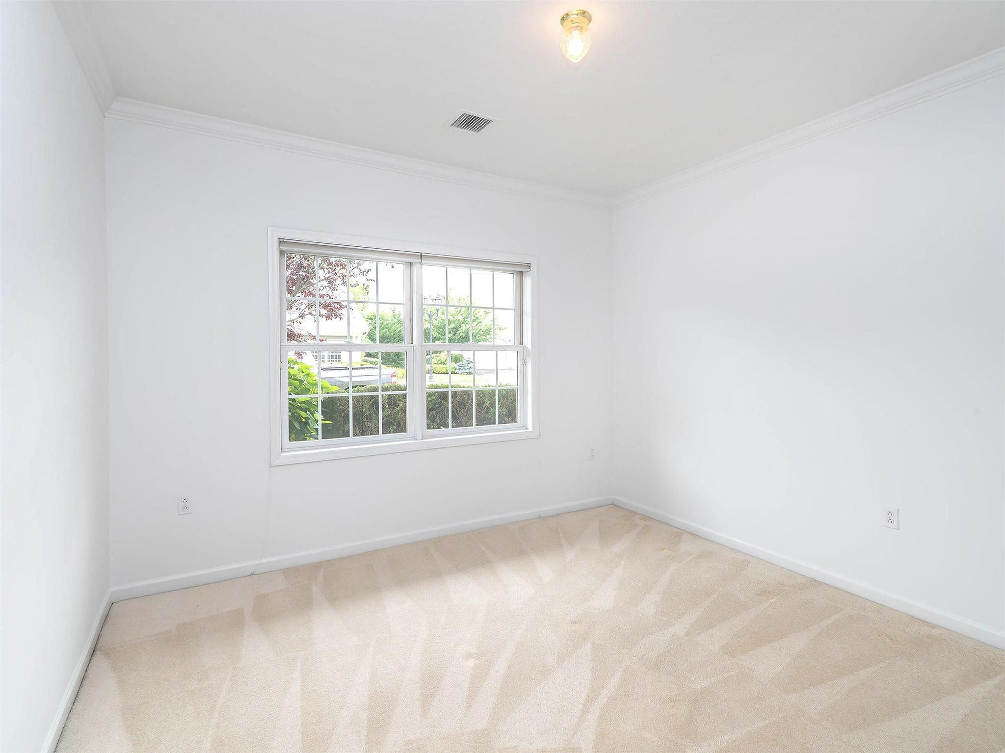 Condo Pond View  Nassau County, NY 11050, MLS-883651-19