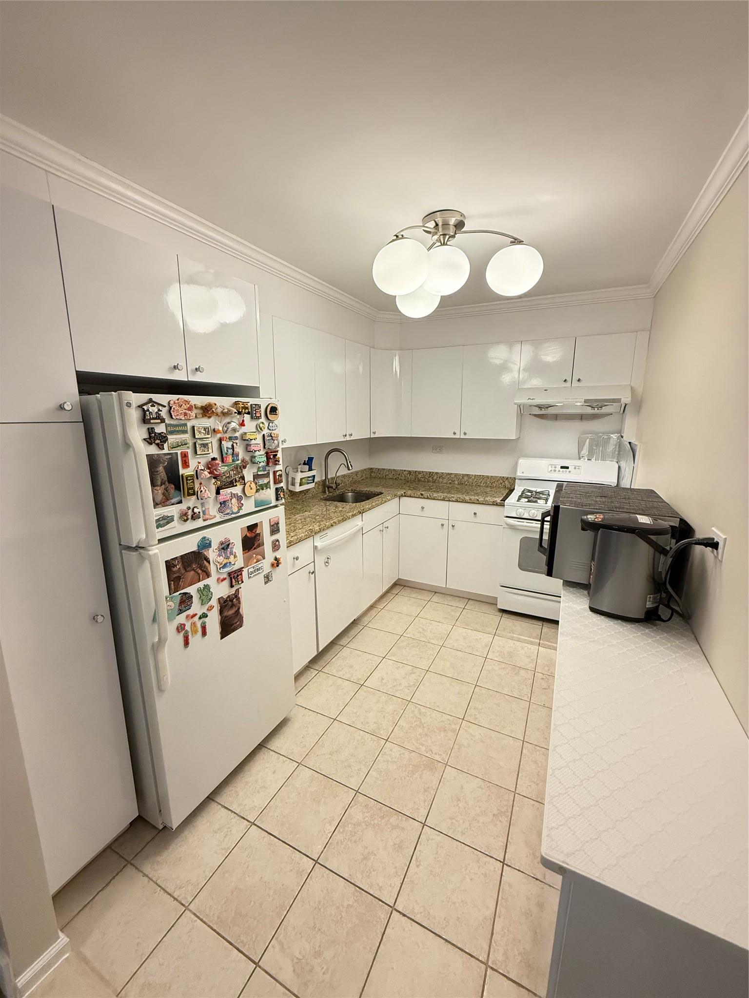 Condo Bay Club  Queens, NY 11360, MLS-883652-16