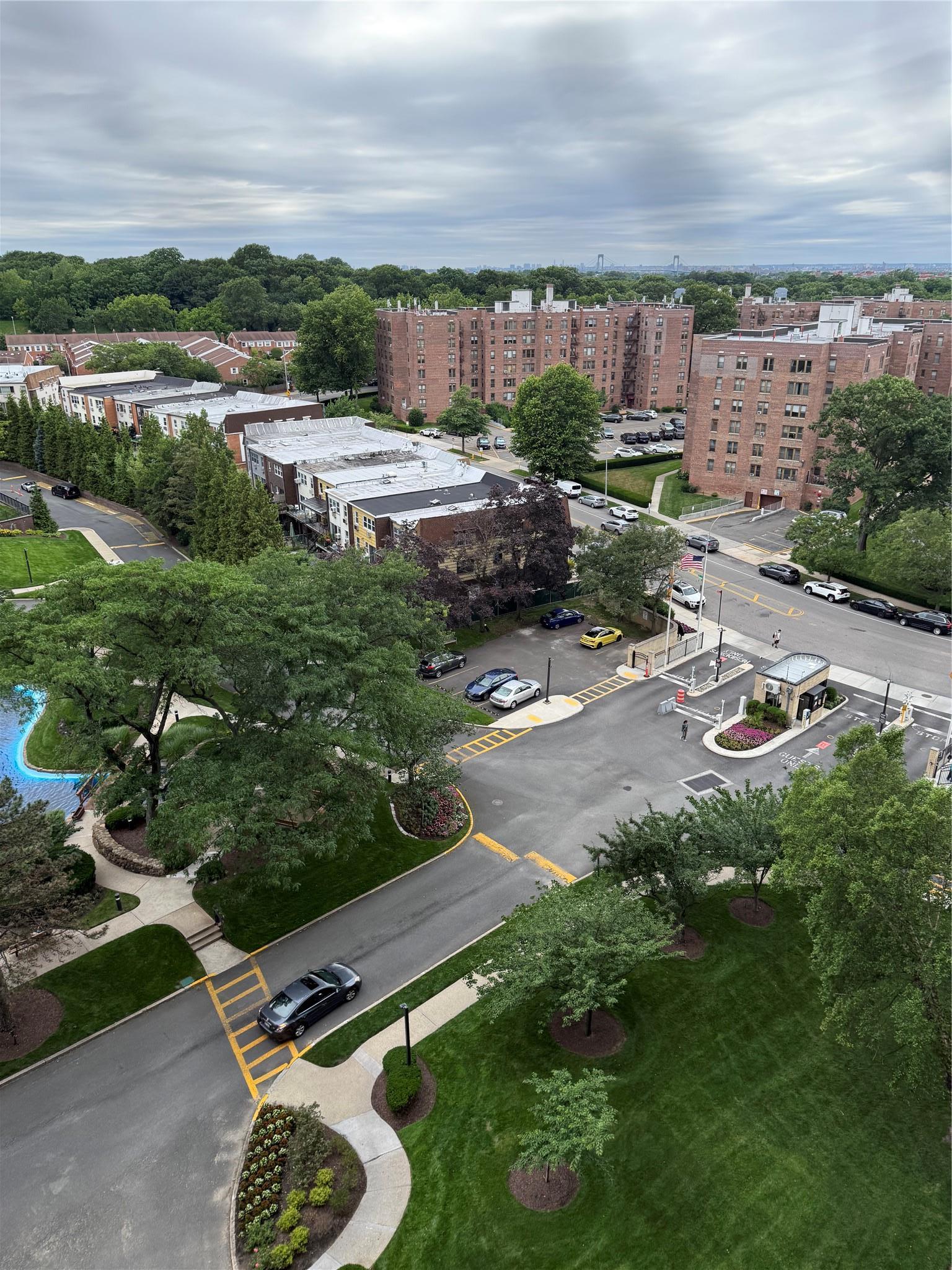 Condo Bay Club  Queens, NY 11360, MLS-883652-21