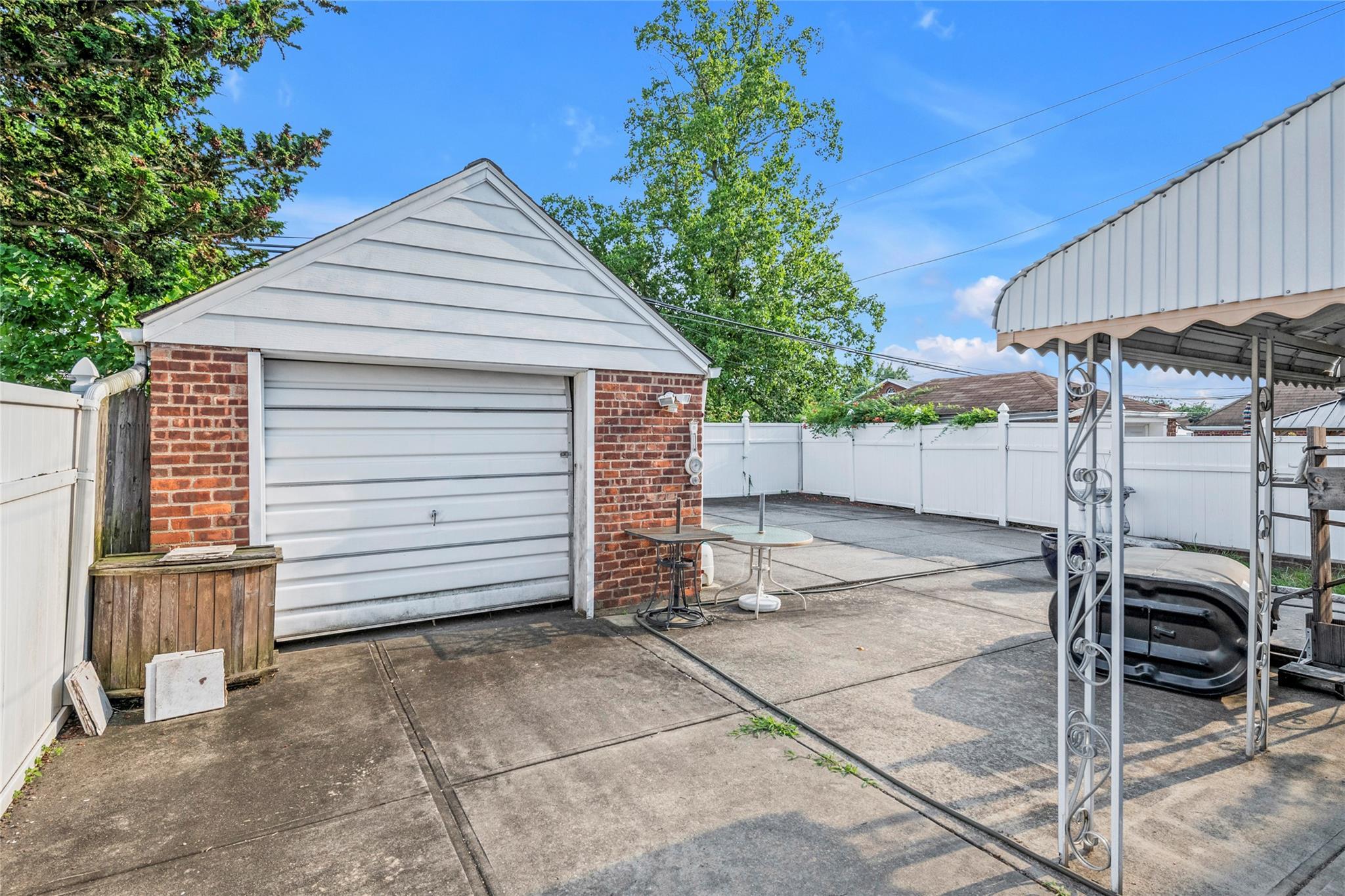 Single Family Gladwin  Queens, NY 11365, MLS-883654-15