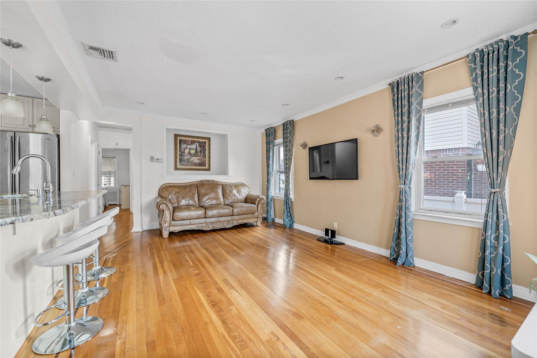 Single Family Gladwin  Queens, NY 11365, MLS-883654-4